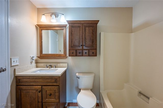 24 Heather Circle, Washington, WV 26181