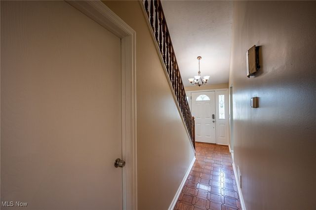 24 Heather Circle, Washington, WV 26181