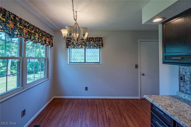 24 Heather Circle, Washington, WV 26181