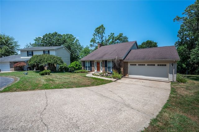 24 Heather Circle, Washington, WV 26181