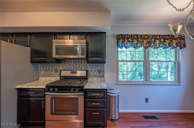 24 Heather Circle, Washington, WV 26181