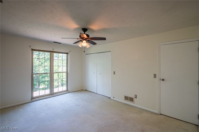 24 Heather Circle, Washington, WV 26181