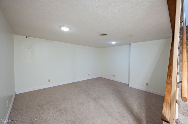 24 Heather Circle, Washington, WV 26181