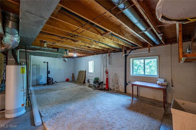 24 Heather Circle, Washington, WV 26181