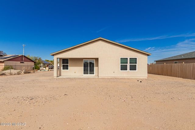 9933 W Concordia Drive, Arizona City, AZ 85123
