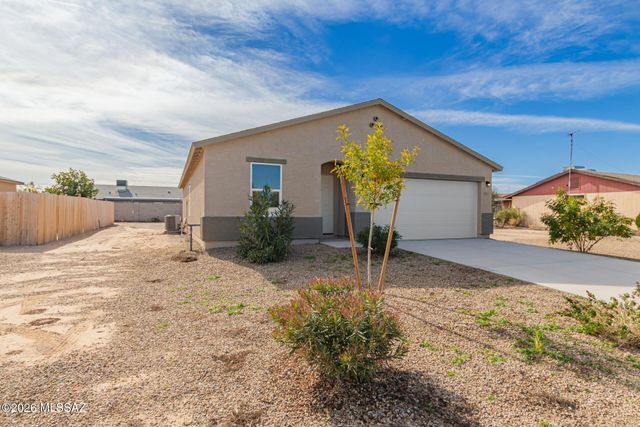 9933 W Concordia Drive, Arizona City, AZ 85123