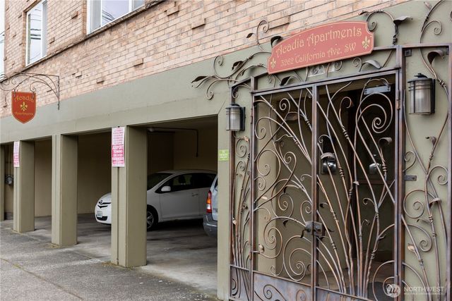 3262 California Avenue SW, Seattle, WA 98116