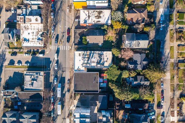 3262 California Avenue SW, Seattle, WA 98116