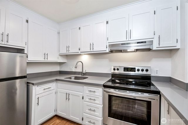 3262 California Avenue SW, Seattle, WA 98116