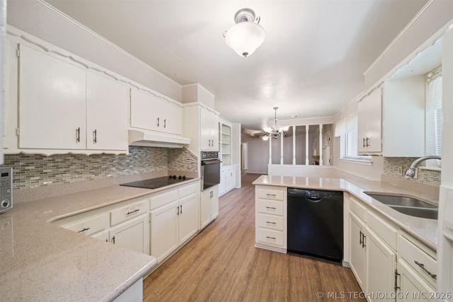 6516 E 57th Place, Tulsa, OK 74145