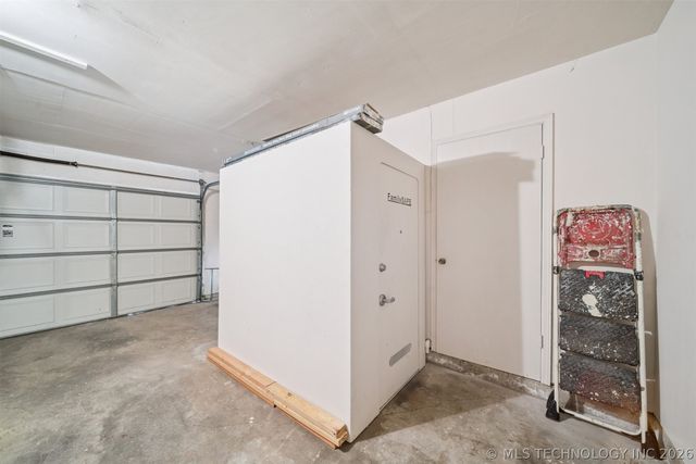 6516 E 57th Place, Tulsa, OK 74145