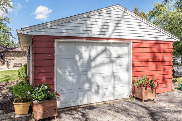 801 GROVE STREET, Menasha, WI 54952