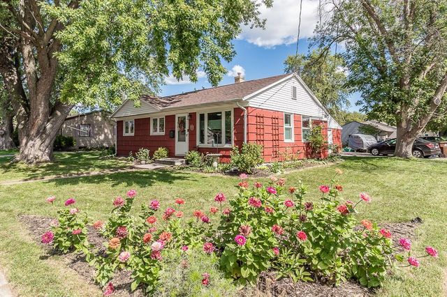 801 GROVE STREET, Menasha, WI 54952