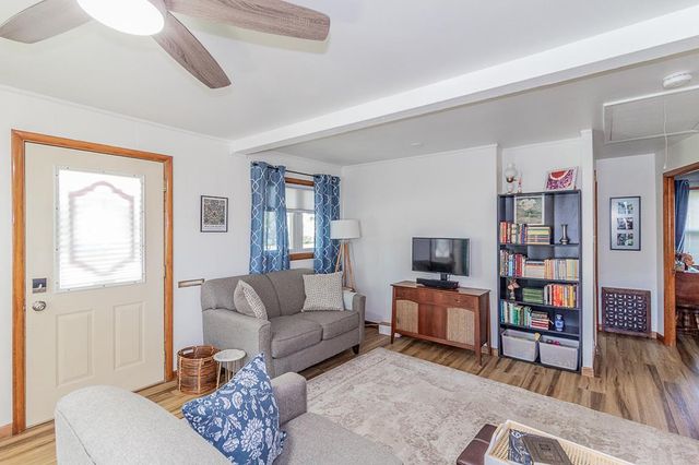 801 GROVE STREET, Menasha, WI 54952