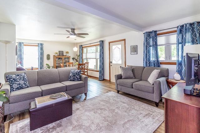 801 GROVE STREET, Menasha, WI 54952
