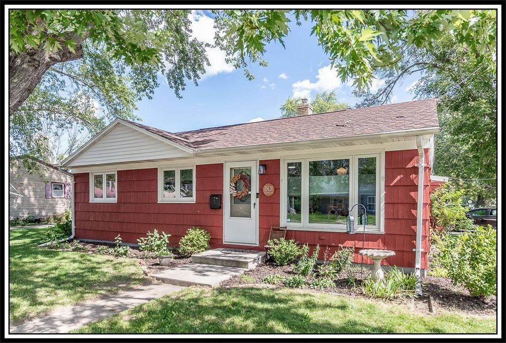 801 GROVE STREET, Menasha, WI 54952