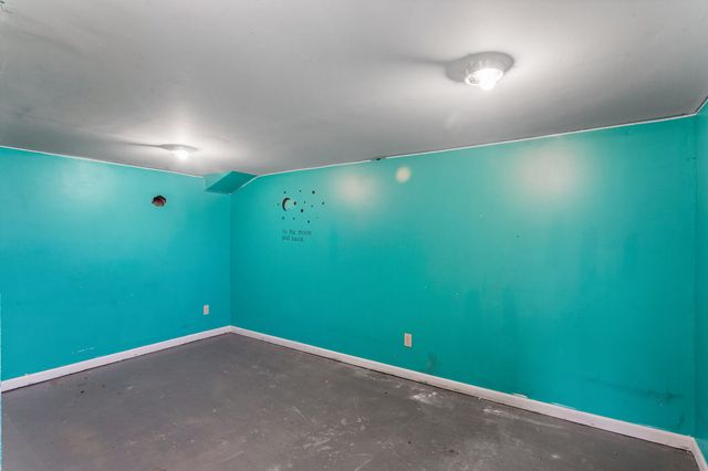 300 E Warren Street, Leroy, IL 61752