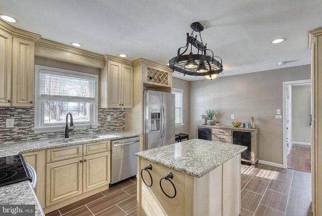 809 FLINTLOCK RIDGE ROAD, Mechanicsburg, PA 17055