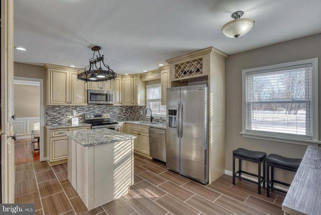 809 FLINTLOCK RIDGE ROAD, Mechanicsburg, PA 17055