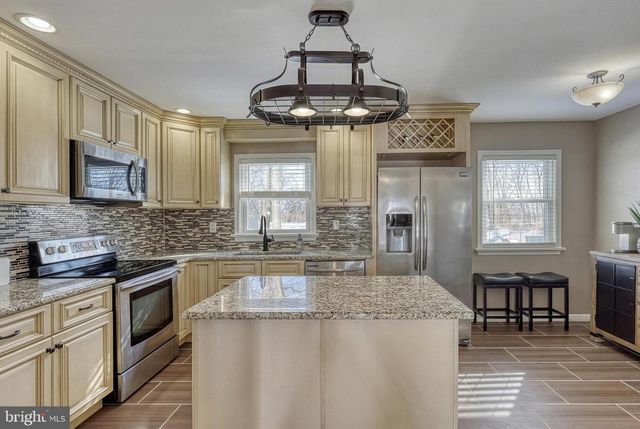 809 FLINTLOCK RIDGE ROAD, Mechanicsburg, PA 17055