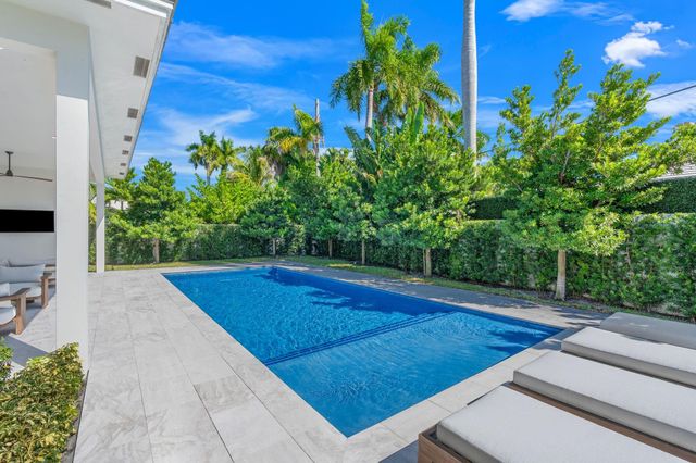 1400 Middle River Dr, Fort Lauderdale, FL 33304