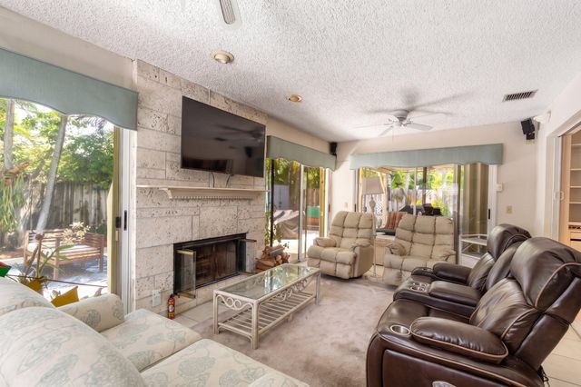 1166 Beach Road, Singer Island, FL 33404