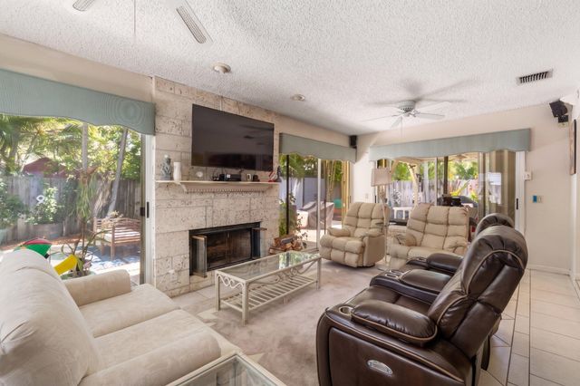 1166 Beach Road, Singer Island, FL 33404