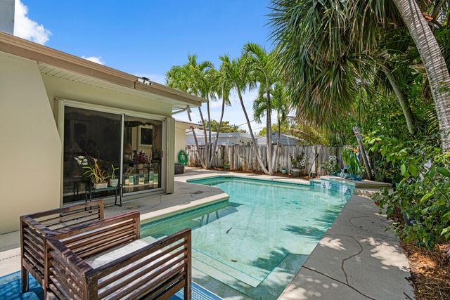 1166 Beach Road, Singer Island, FL 33404