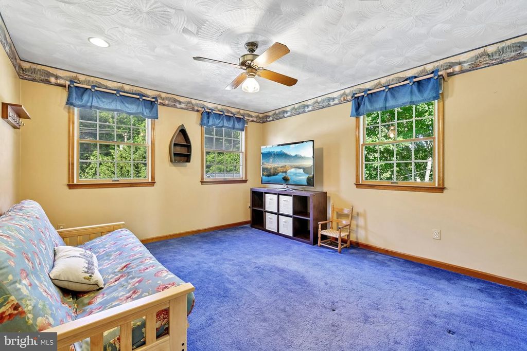 Image 19 of property listing at 1870 CEDAR RD, Pasadena, MD 21122