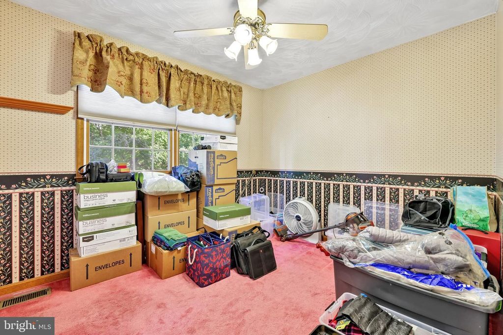 Image 23 of property listing at 1870 CEDAR RD, Pasadena, MD 21122