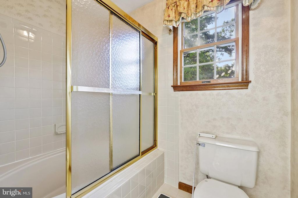 Image 30 of property listing at 1870 CEDAR RD, Pasadena, MD 21122