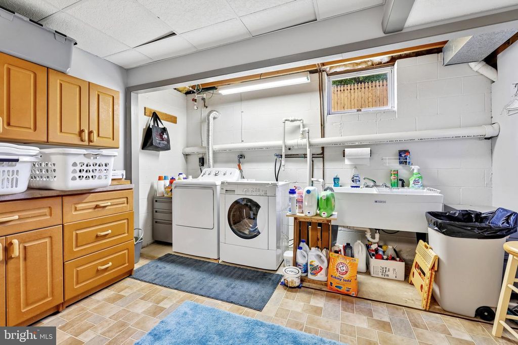 Image 37 of property listing at 1870 CEDAR RD, Pasadena, MD 21122