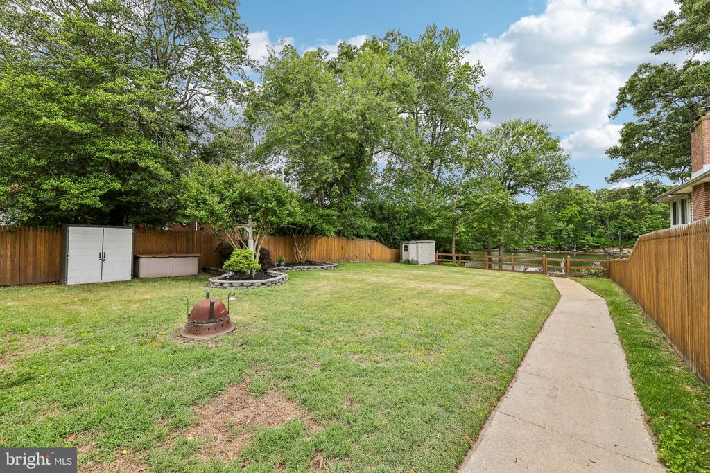 Image 44 of property listing at 1870 CEDAR RD, Pasadena, MD 21122