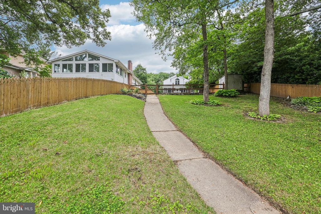 Image 46 of property listing at 1870 CEDAR RD, Pasadena, MD 21122