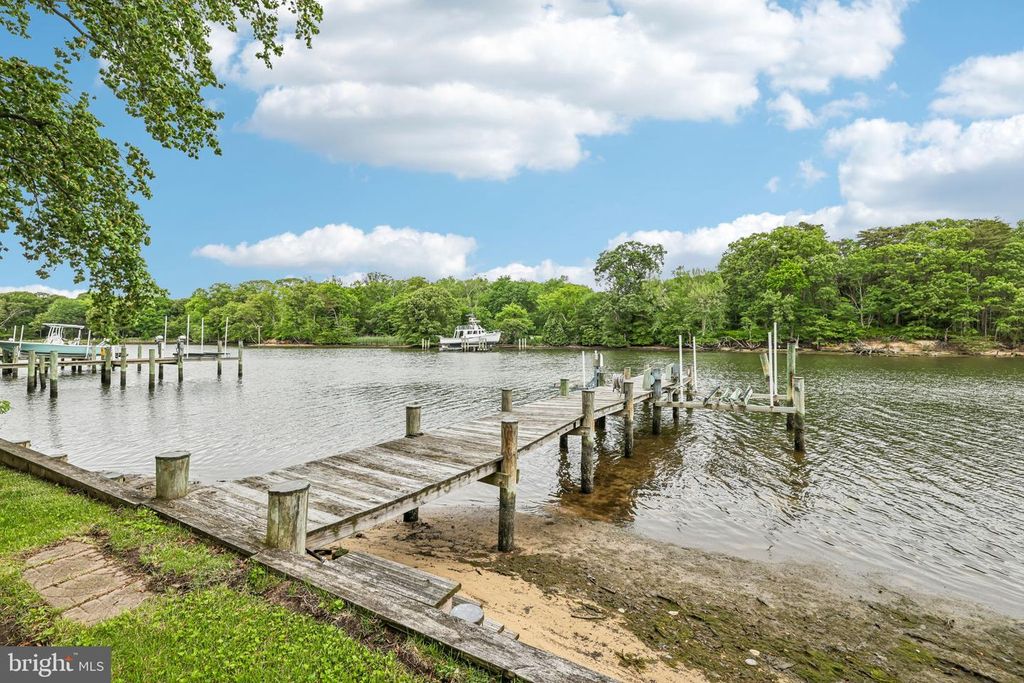 Image 47 of property listing at 1870 CEDAR RD, Pasadena, MD 21122