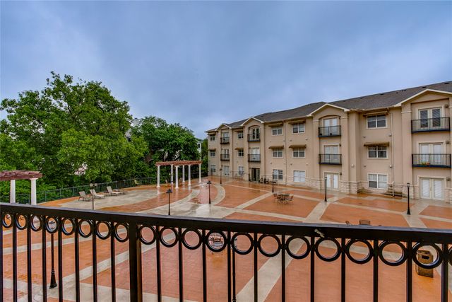 3102 Kings Road 2208, Dallas, TX 75219
