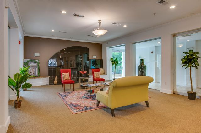 3102 Kings Road 2208, Dallas, TX 75219