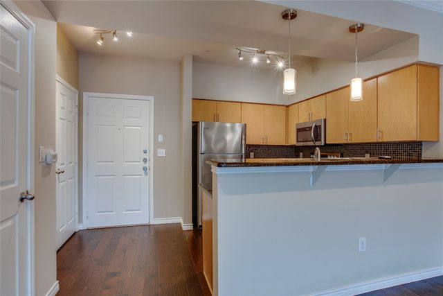 3102 Kings Road 2208, Dallas, TX 75219