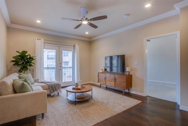 3102 Kings Road 2208, Dallas, TX 75219