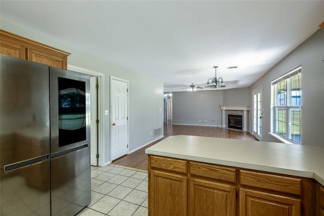 8202 E Lindy Lane, Claremore, OK 74019