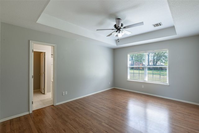 8202 E Lindy Lane, Claremore, OK 74019