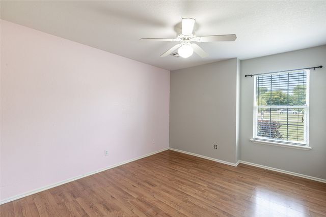8202 E Lindy Lane, Claremore, OK 74019