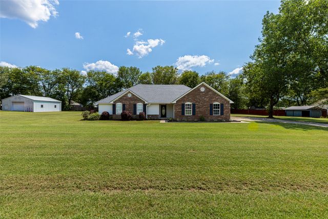 8202 E Lindy Lane, Claremore, OK 74019