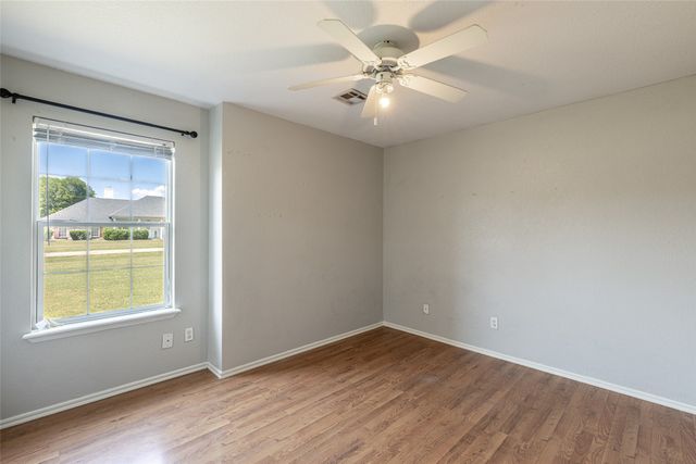 8202 E Lindy Lane, Claremore, OK 74019