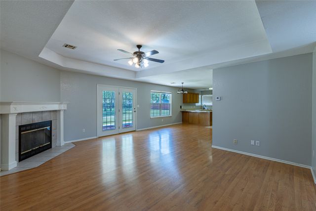 8202 E Lindy Lane, Claremore, OK 74019