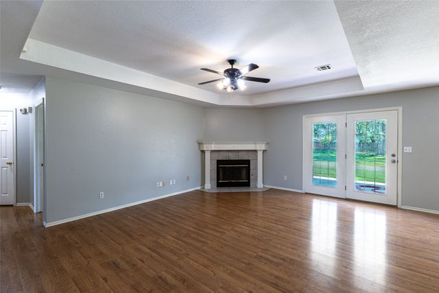 8202 E Lindy Lane, Claremore, OK 74019
