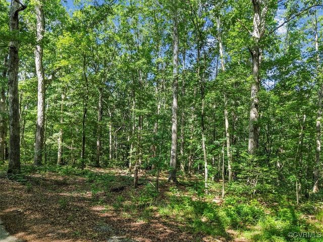284 Petersburg Rd, Powhatan, VA 23139