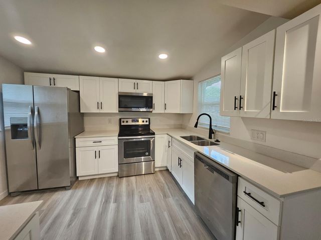 2816 S FRENCH AVENUE, Sanford, FL 32773