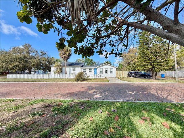 4701 1ST AVENUE N, St Petersburg, FL 33713