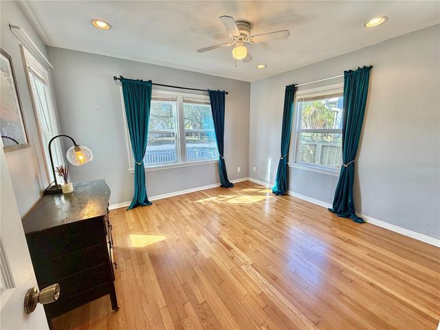 4701 1ST AVENUE N, St Petersburg, FL 33713